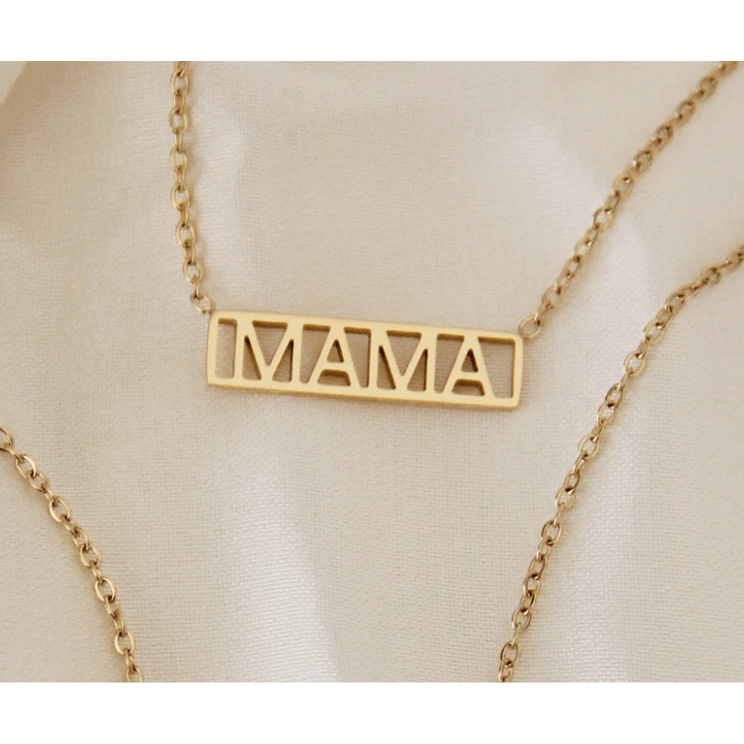 Custom Dainty Mama Necklaces | Caitlyn Minimalist